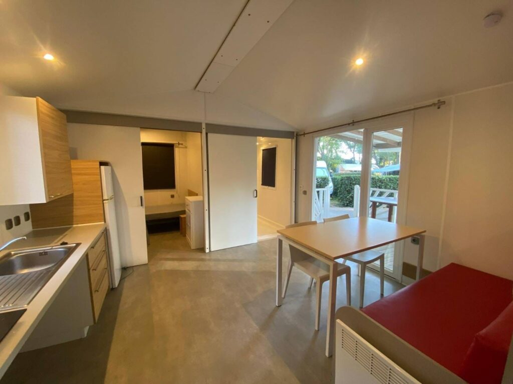 Interior moderno de las mejores marcas de mobil home de ocasión